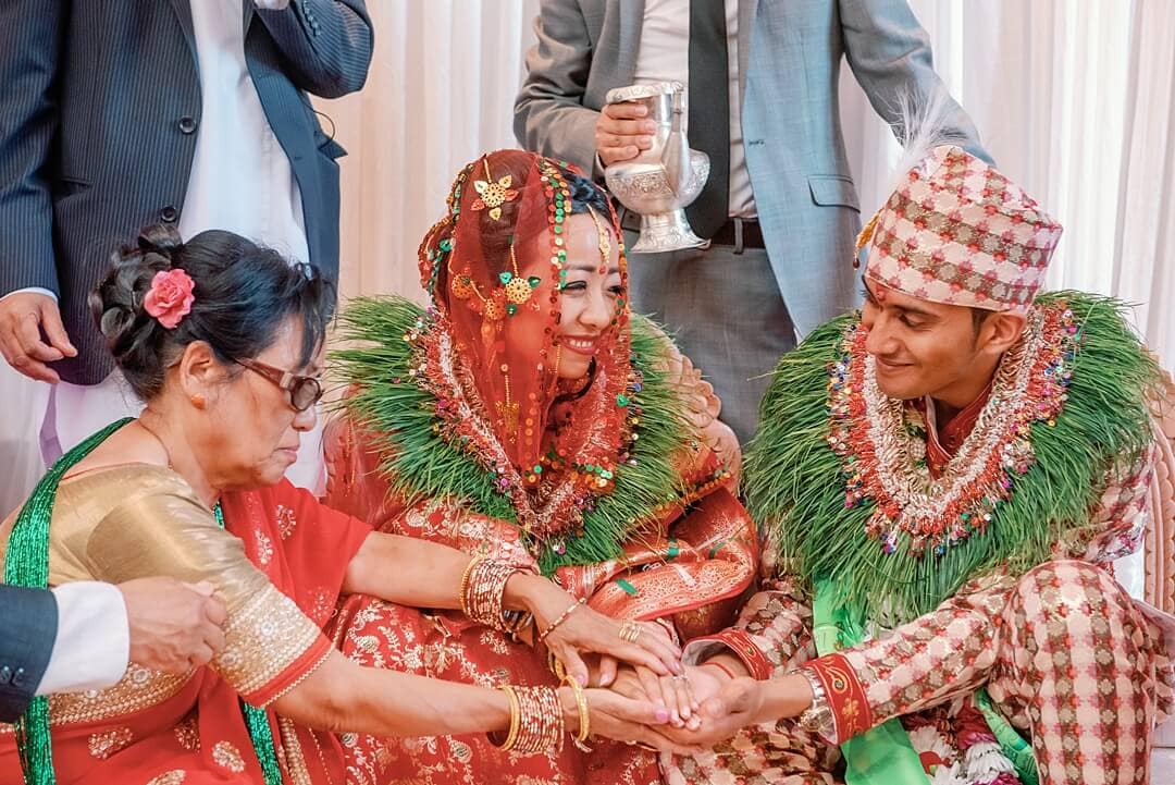 indian wedding photographer at froyle park