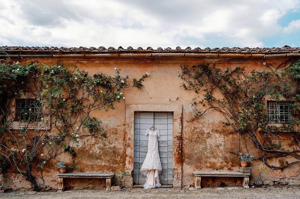 villa catignano wedding dress