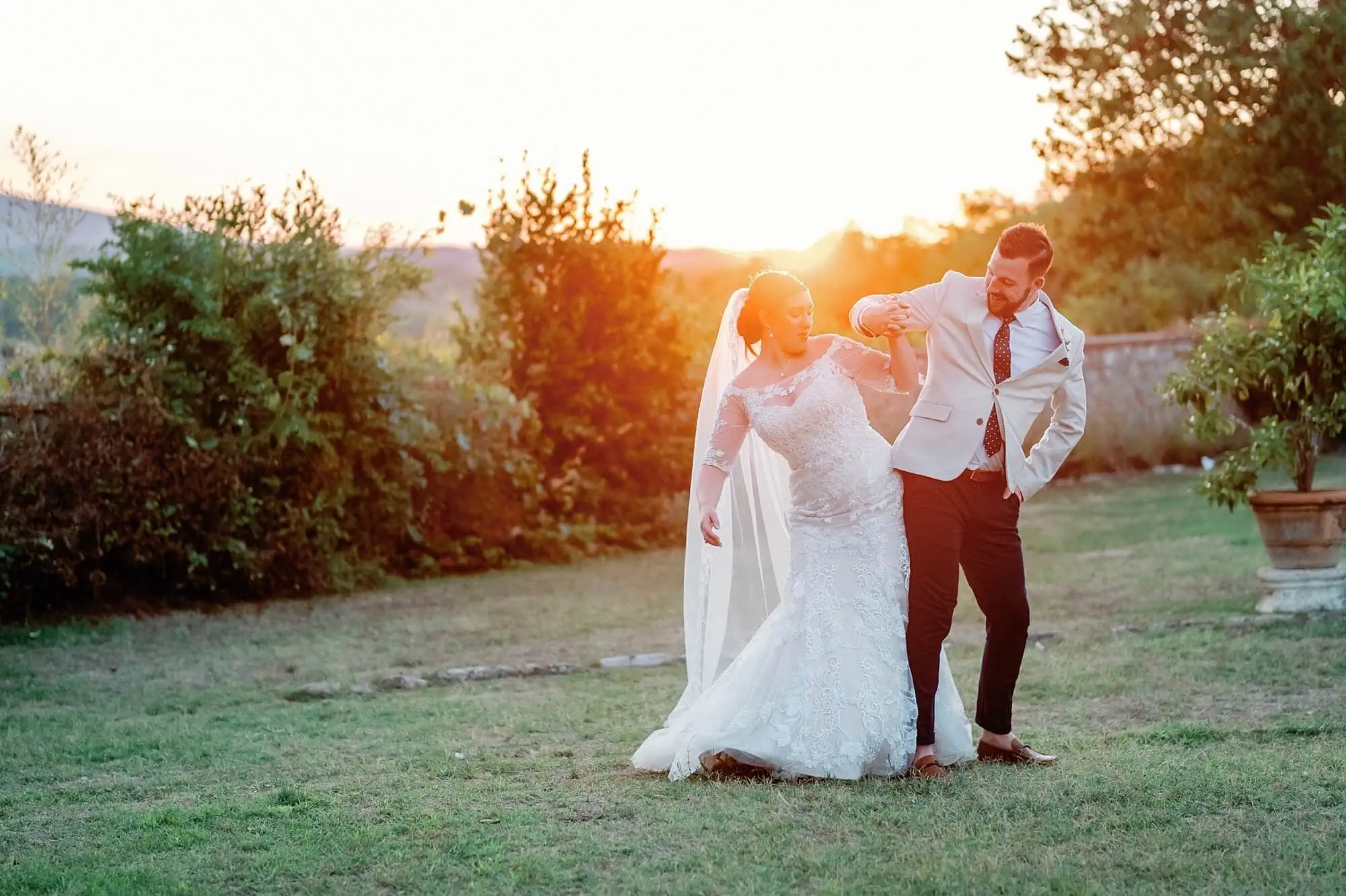 golden hour portraits in Tuscany