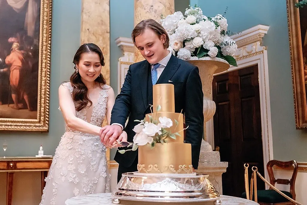 the cake cut at Spencer House