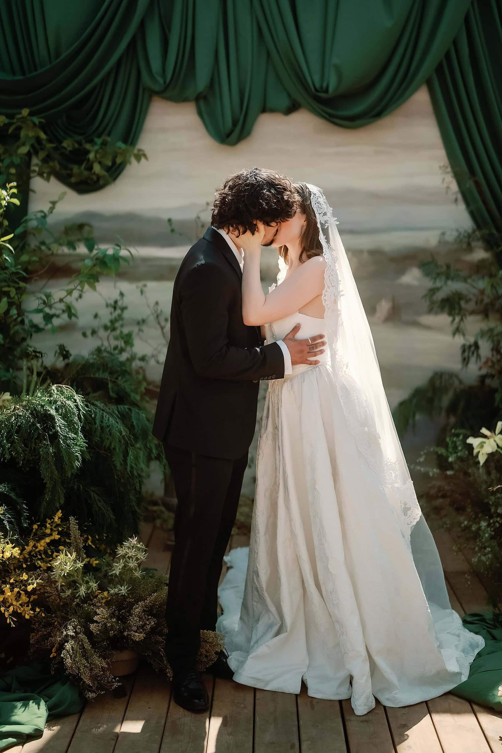 Minerva Vines Wedding Photographer